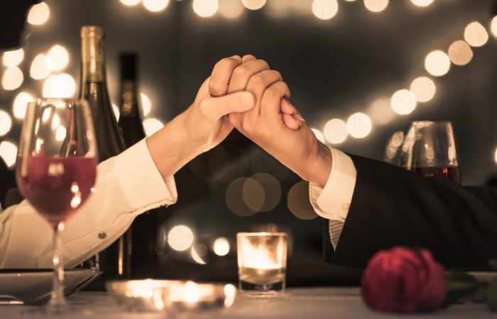  romantic candlelight dinner anniversary