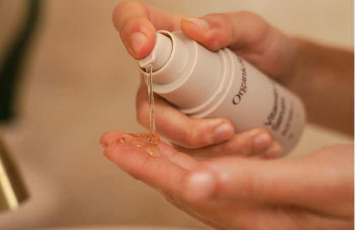 vitamin c serum for acne scars