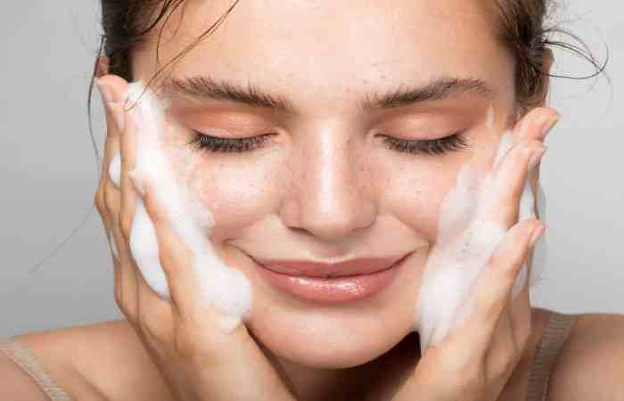 cleanse your face before bed